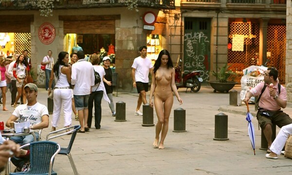 Gwen In Another Nude Adventure